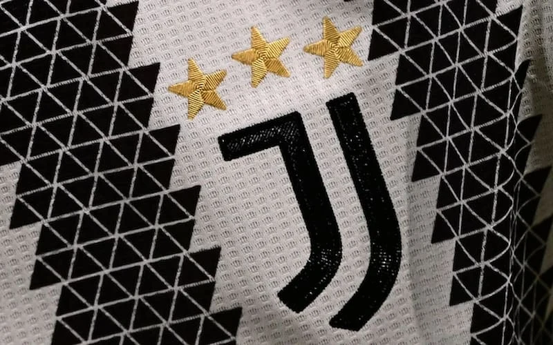 Biệt danh của Juventus sử dụng nhiều nhất là bà đầm già thành Turin 